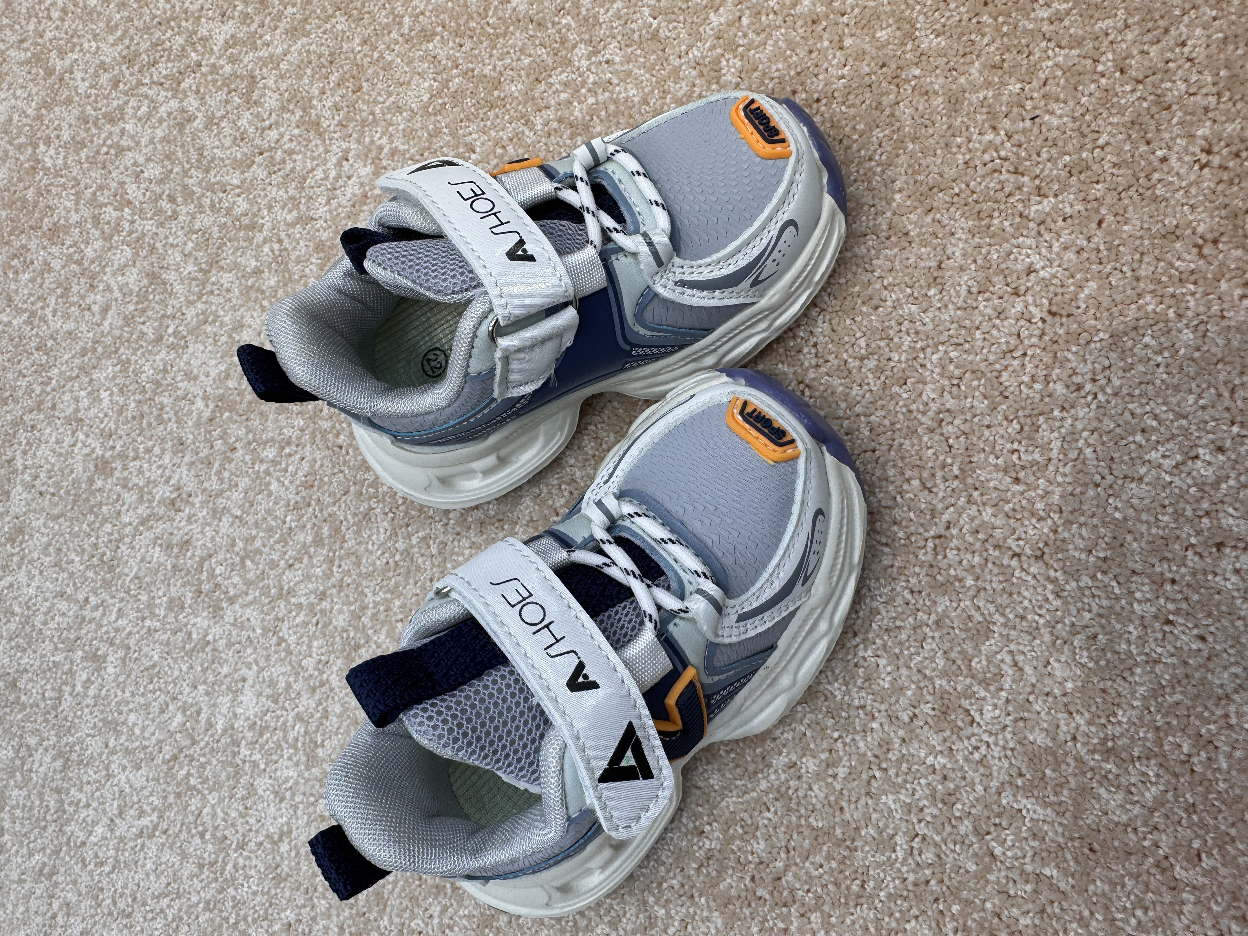 کفش اسپورت طرح نیوبالانس مارک A shoes سایز 22 تا 31کد 2122