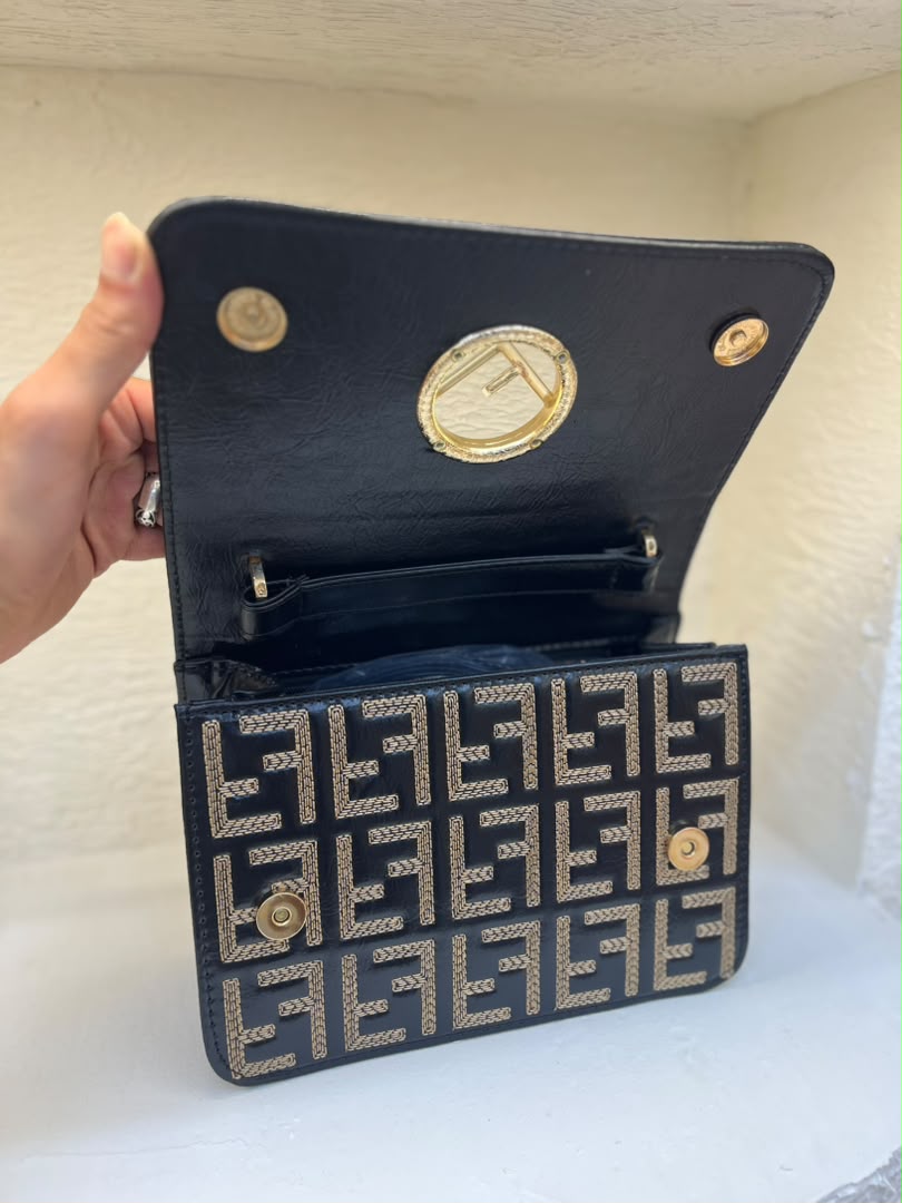 کیف وارداتی چرم فندی 420226