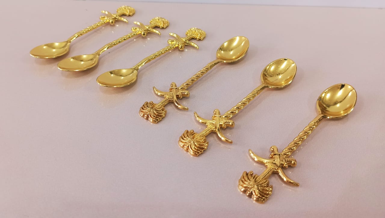 قاشق چای خوری طلایی کد 801618