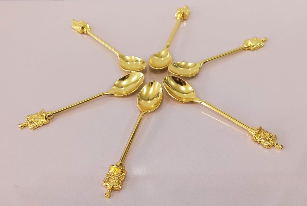 قاشق چای خوری طلایی کد 801618