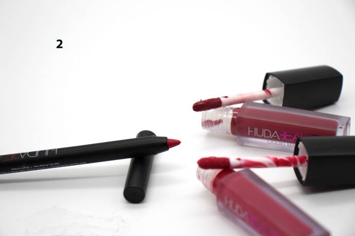 ست رژ لب مایع و خط لب huda beauty کد 14251 (viva)