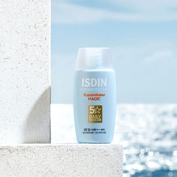 ضد آفتاب ایزدین ISDIN Fotoprotector Spf50 Fusion Water Magic (50 میل)  کد 2241