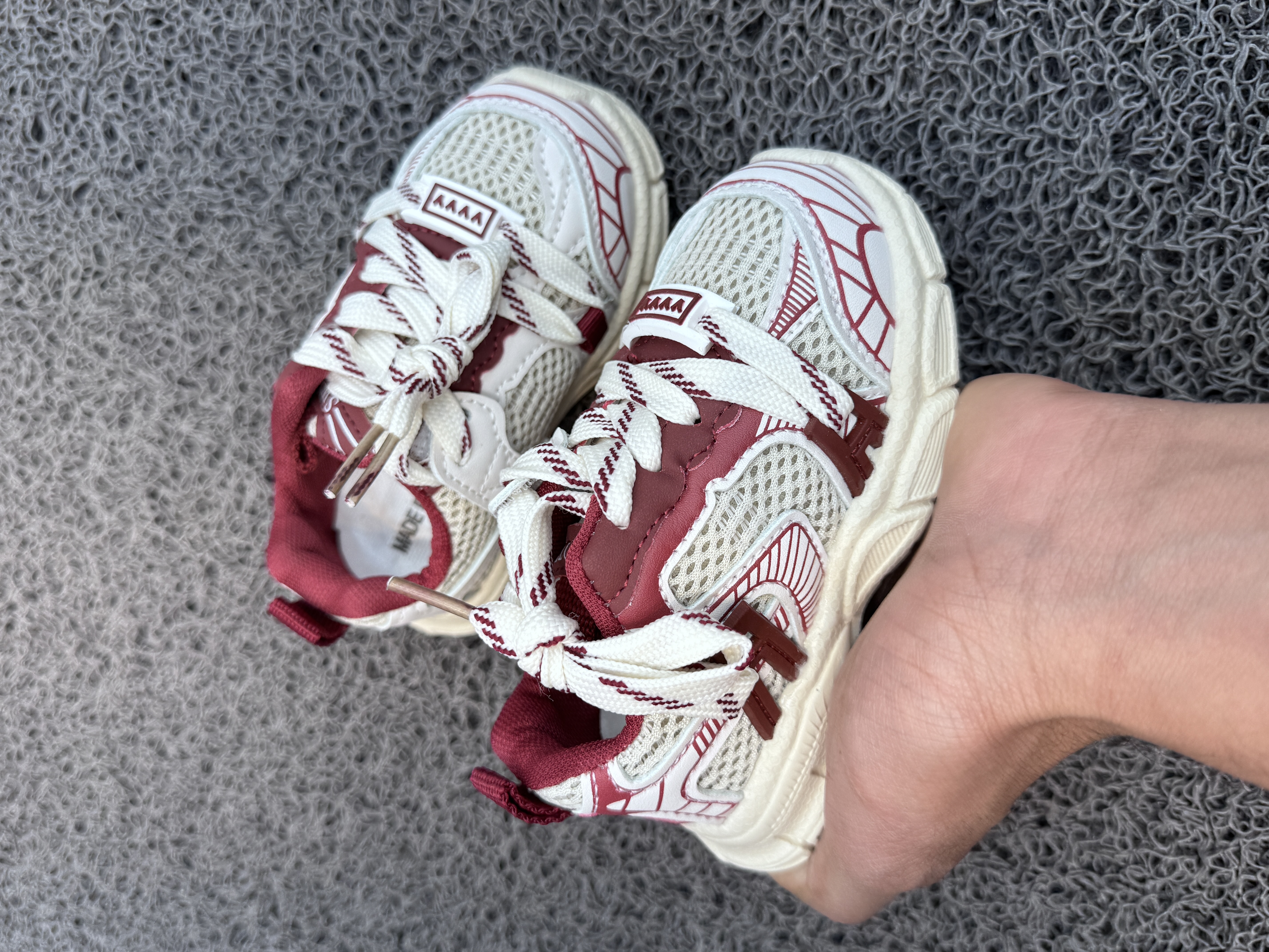 کفش اسپورت مارک K shoes  سایز 21 تا 25 کد 2102