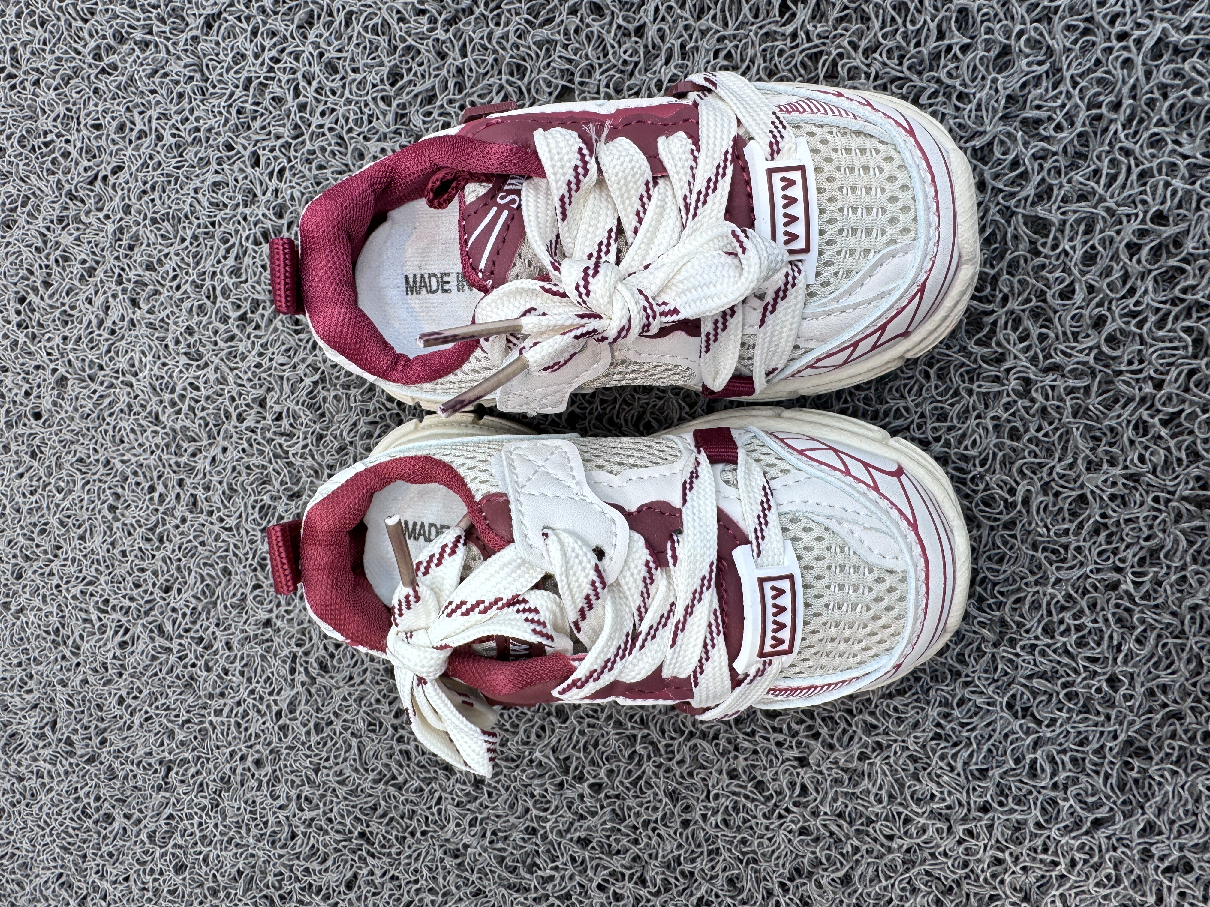 کفش اسپورت مارک K shoes  سایز 21 تا 25 کد 2102