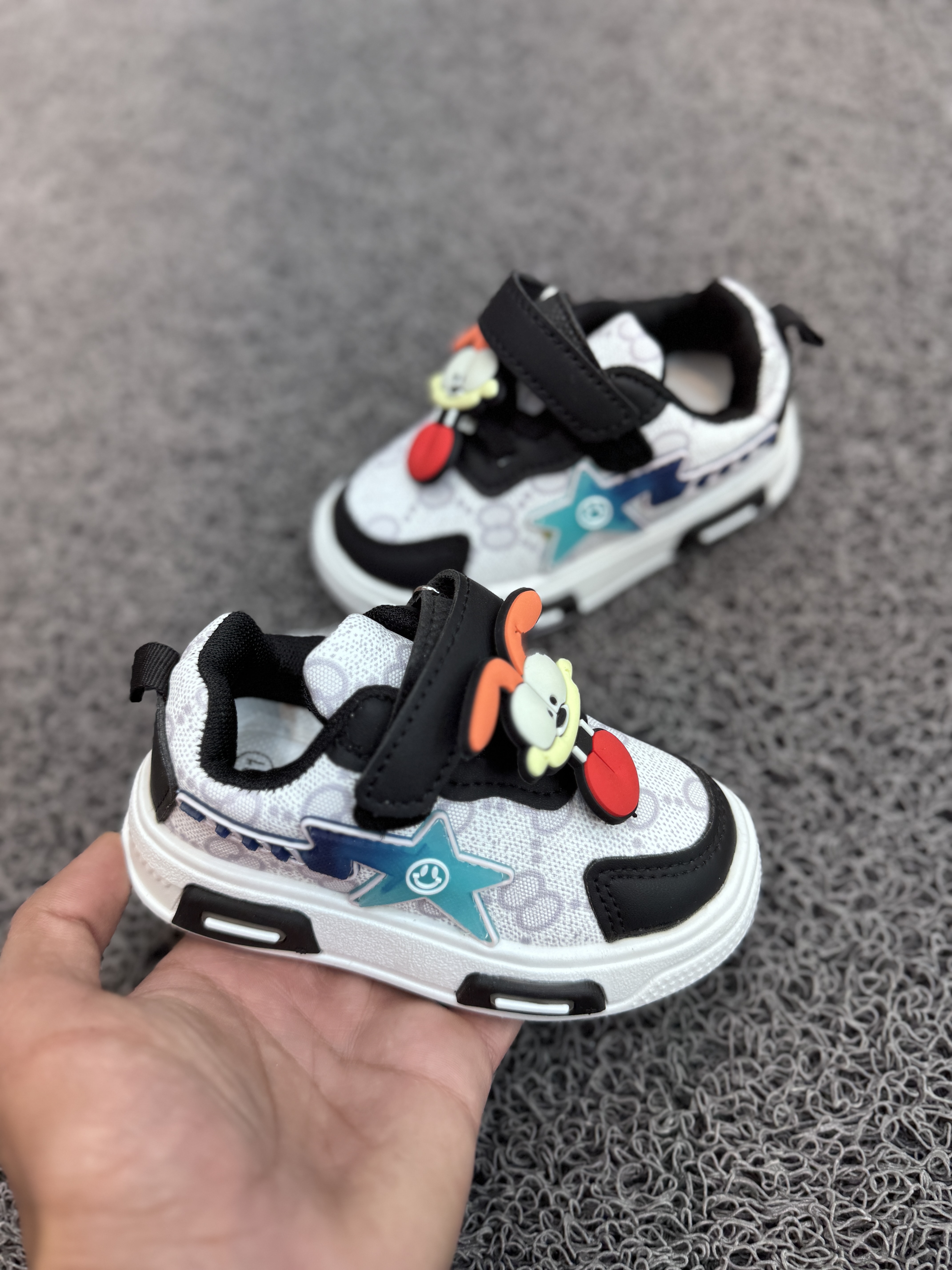 کفش اسپورت مارک K Shoes سایز 21 تا 25 کد 2105