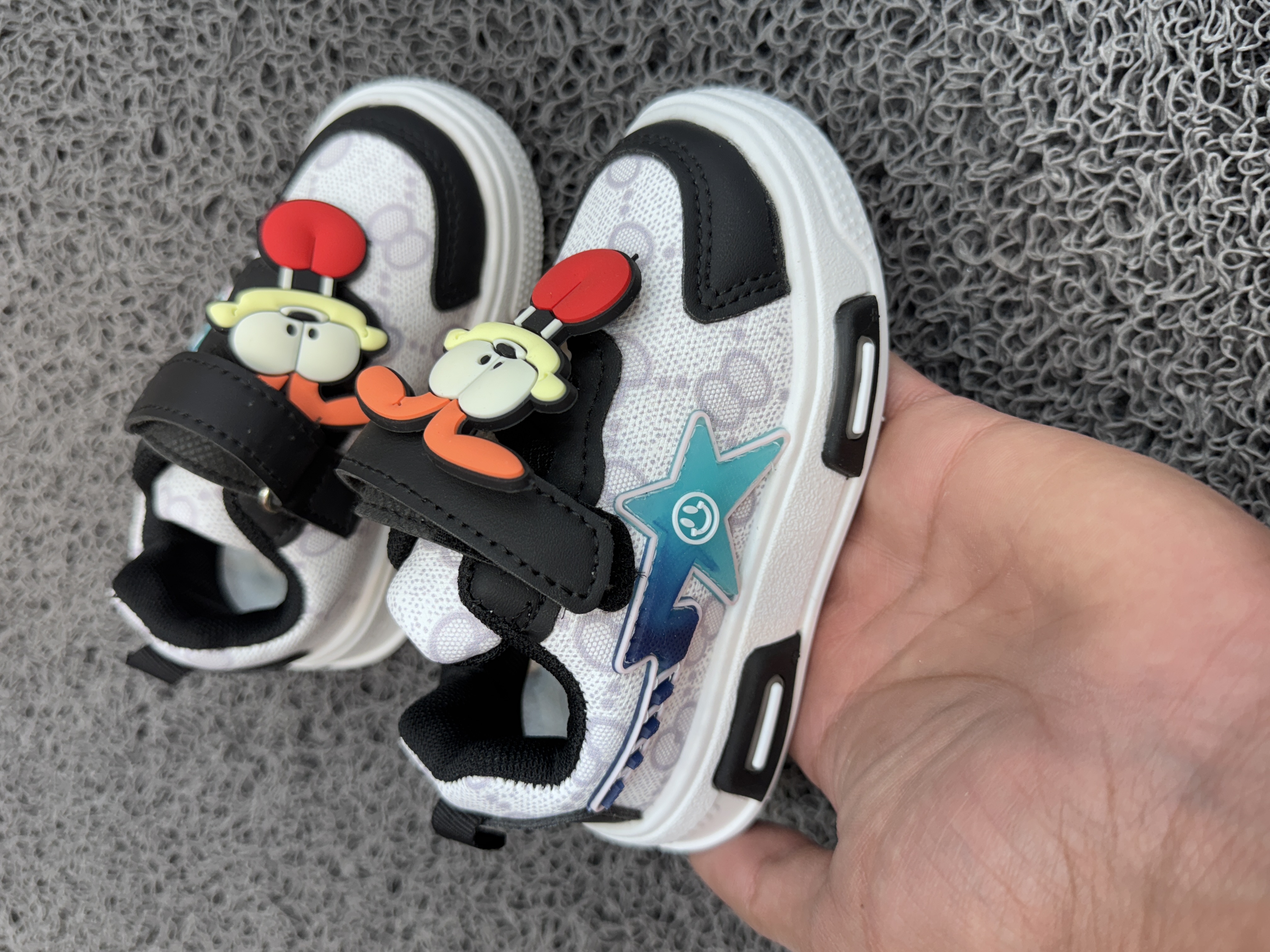 کفش اسپورت مارک K Shoes سایز 21 تا 25 کد 2105