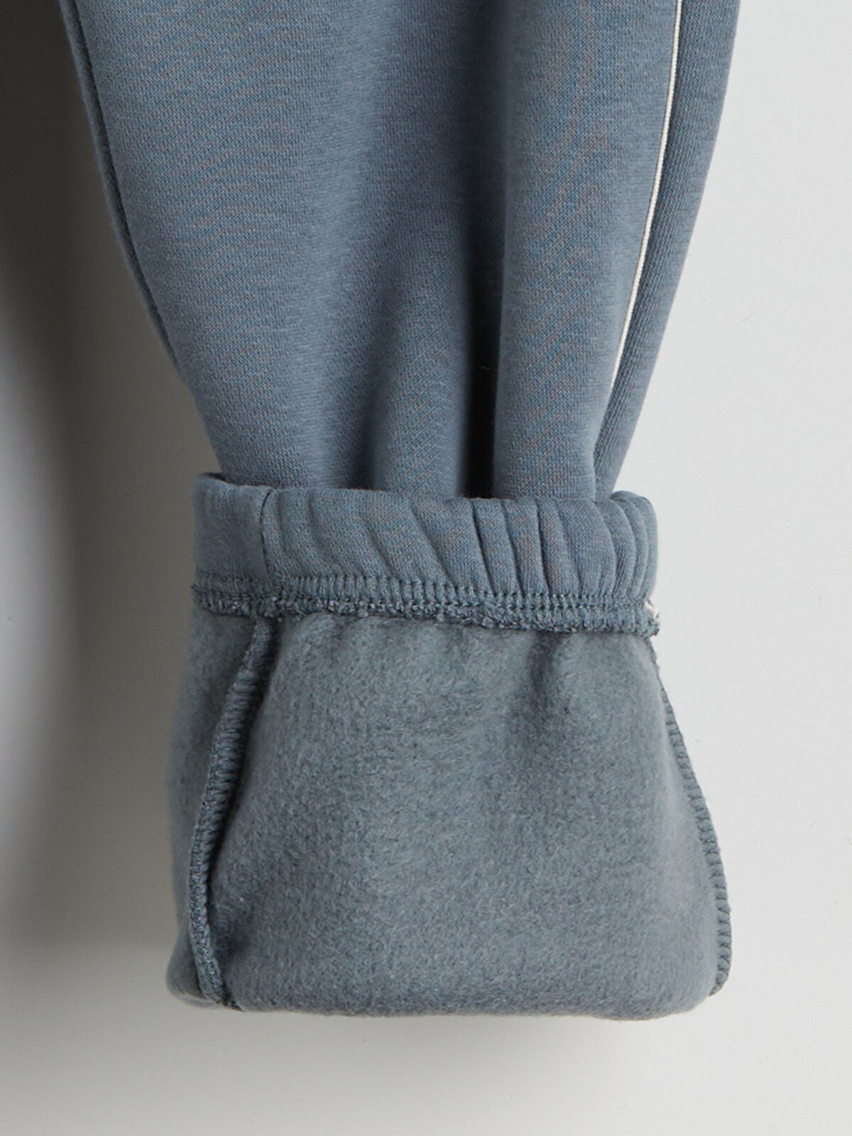 شلوار پسرانه 29777 سایز 7 تا 14 سال مارک LC WAIKIKI