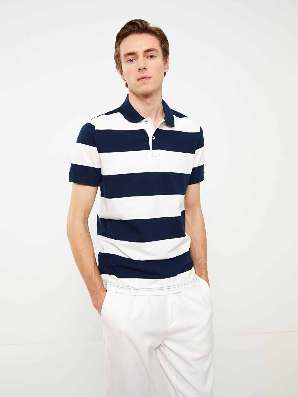 تی شرت یقه دار مردانه 30365 مارک LC WALKIKI