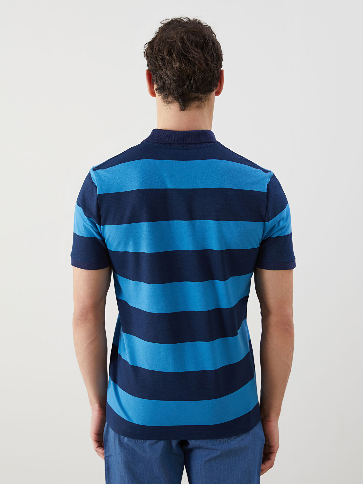 تی شرت یقه دار مردانه 30374 کد 2 مارک LC WALKIKI